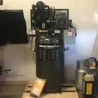 Air Compressors - Industrial Gold / Chicago Pneumatic Image